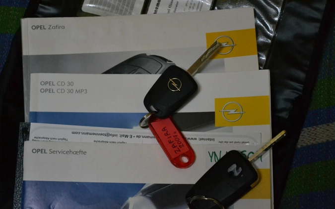 Opel Zafira cena 15890 przebieg: 197000, rok produkcji 2007 z Gostynin małe 742